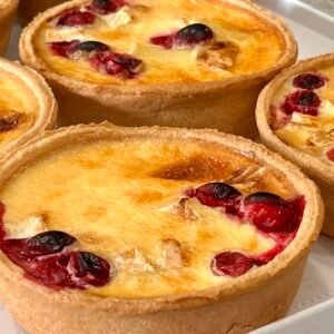 brie, bacon & cranberry quiche