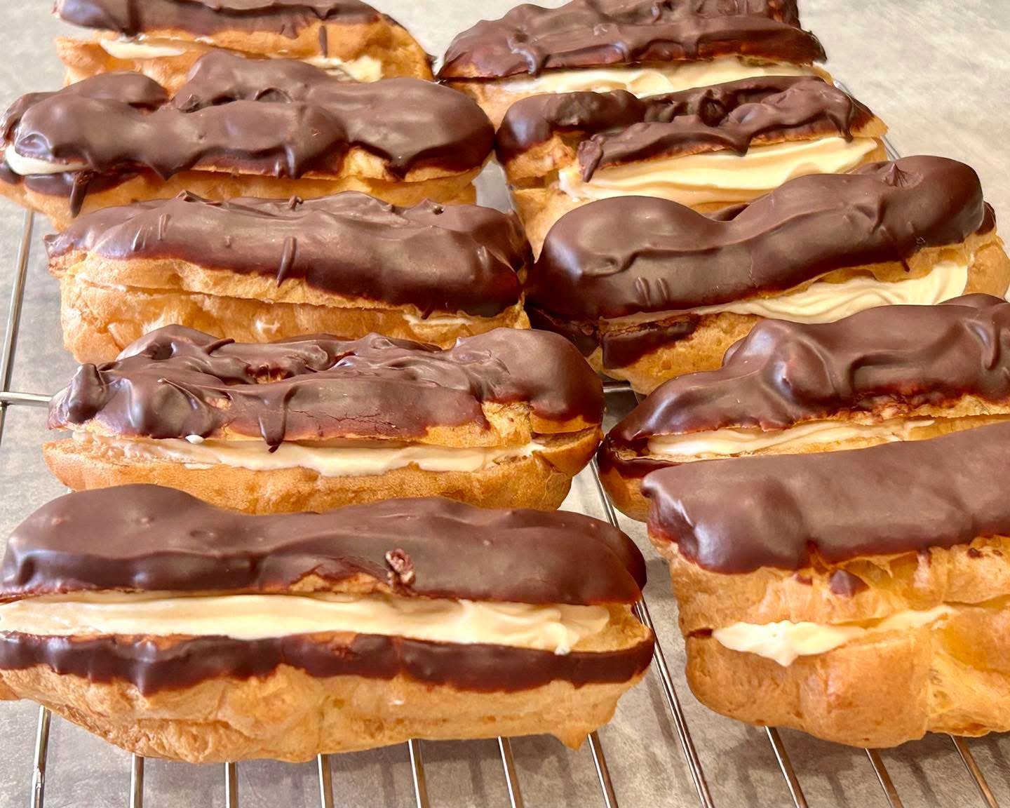 cream filled eclair