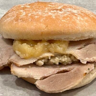 hot bun roast pork, apple & stuffing (sunday only)